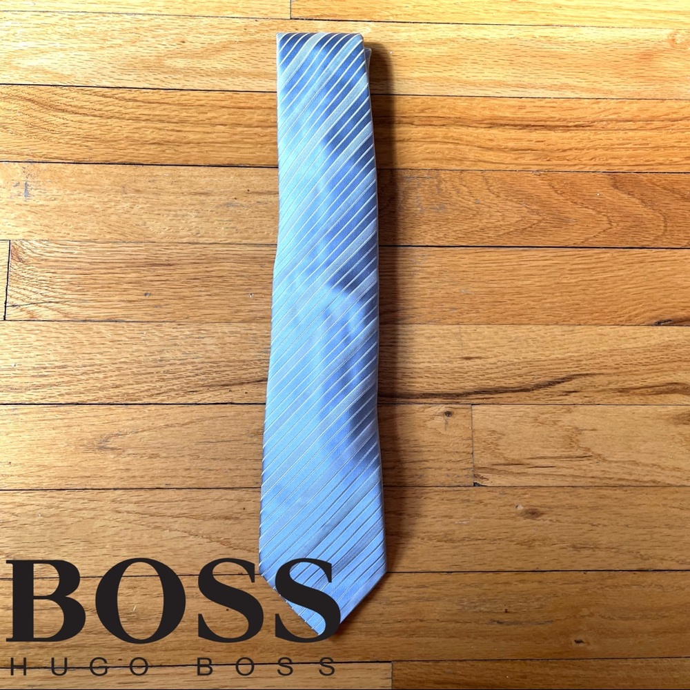 Hugo Boss Mens Ice blue striped tie formal 100% silk made in Italy
